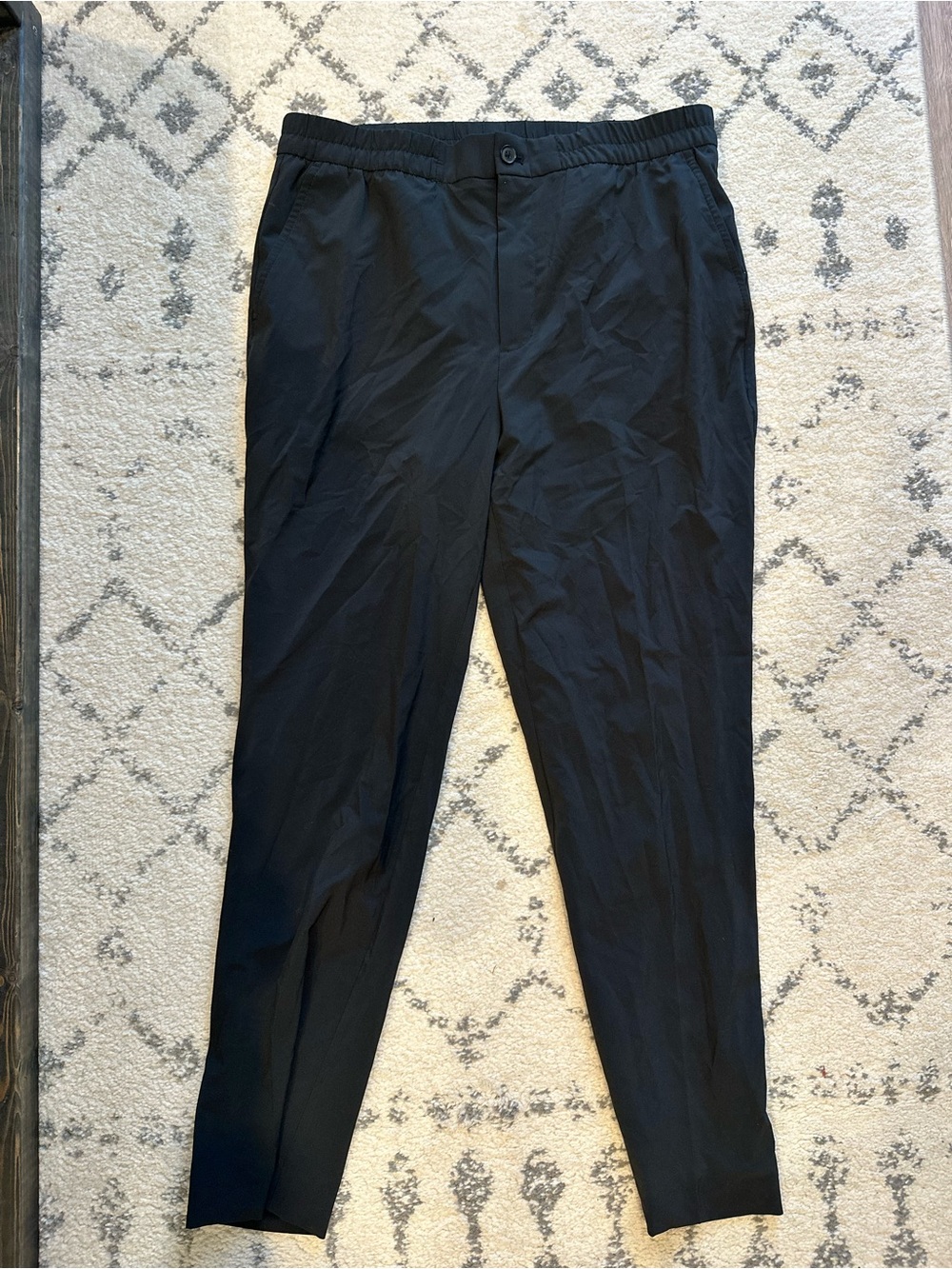Banana Republic Factory Black Women's Straight-Leg Dress Pants. Size Medium